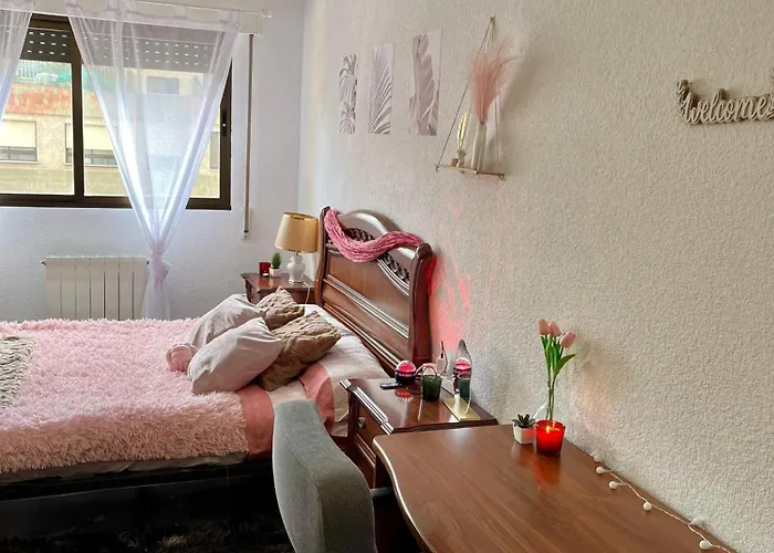 Habitacion Amplia Y Luminosa * Granada